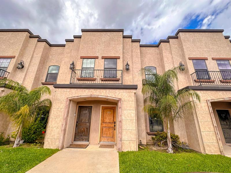 8216 CASA VERDE RD APT B124, Laredo, TX 78041 For Sale | MLS# 20230969 |  RE/MAX